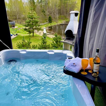 Osada Skoczkowo Komfortowe Domki Z Jacuzzi Nad Jeziorem- Sauna- Balia- Prywatny Staw Wedkarski Podiazy Exterior photo