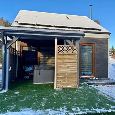 Osada Skoczkowo Komfortowe Domki Z Jacuzzi Nad Jeziorem- Sauna- Balia- Prywatny Staw Wedkarski Podiazy Exterior photo