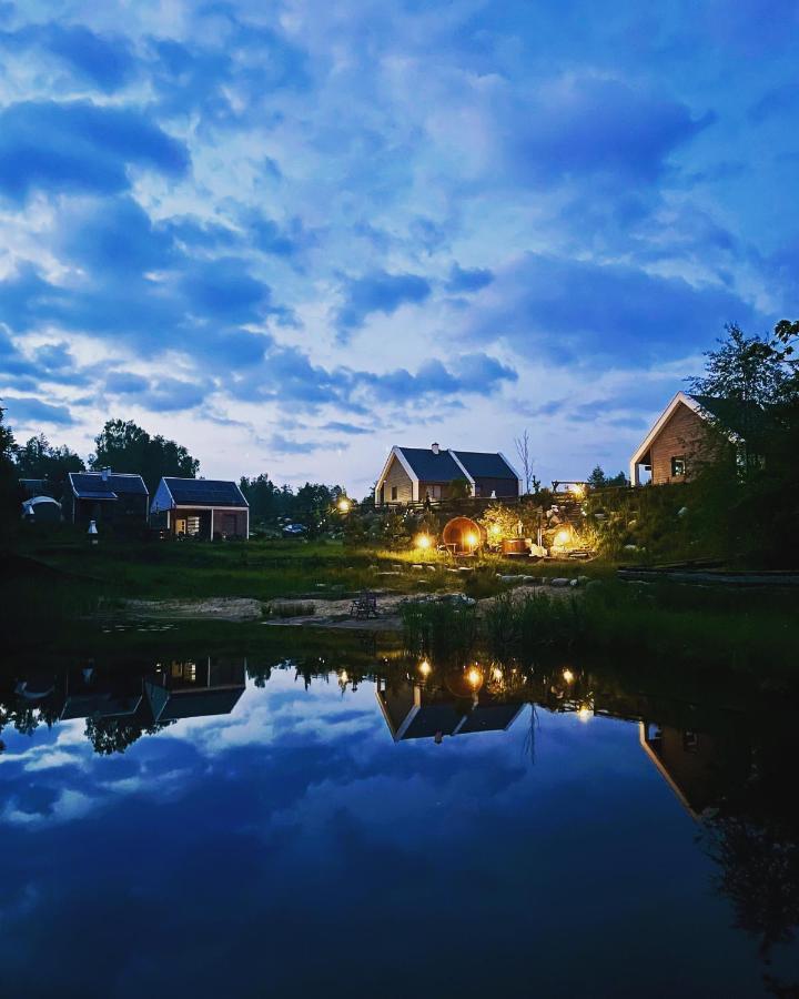 Osada Skoczkowo Komfortowe Domki Z Jacuzzi Nad Jeziorem- Sauna- Balia- Prywatny Staw Wedkarski Podiazy Exterior photo
