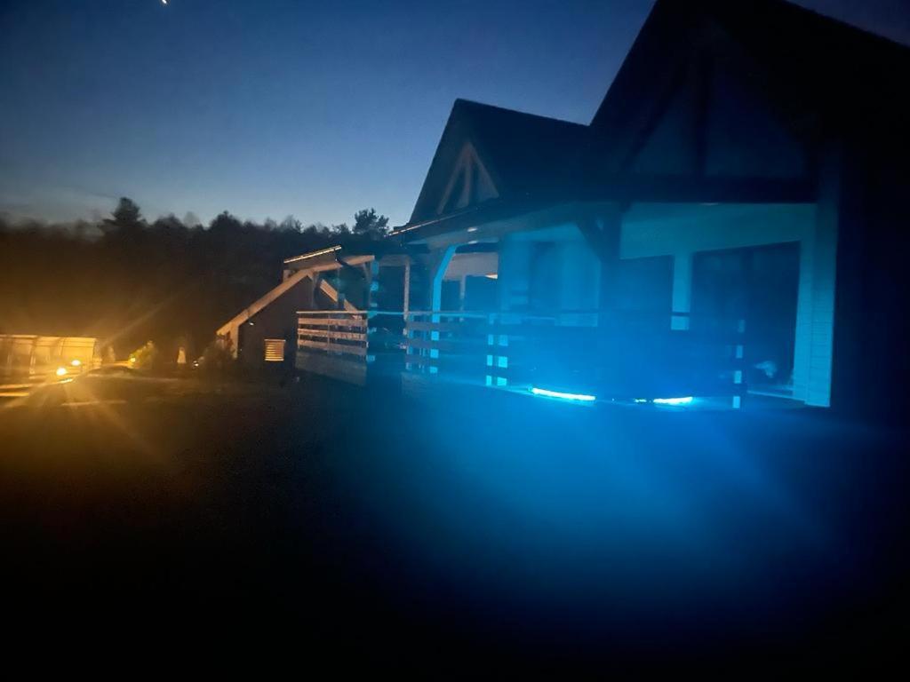 Osada Skoczkowo Komfortowe Domki Z Jacuzzi Nad Jeziorem- Sauna- Balia- Prywatny Staw Wedkarski Podiazy Exterior photo