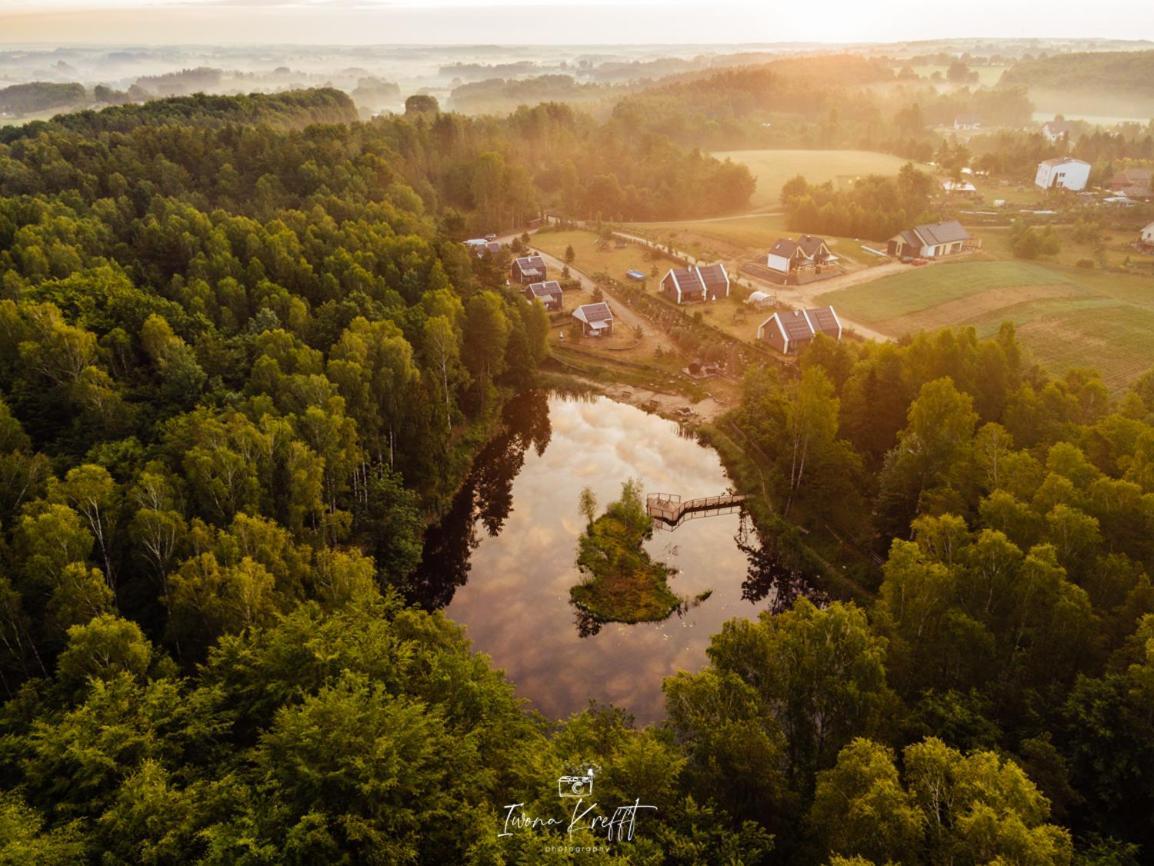 Osada Skoczkowo Komfortowe Domki Z Jacuzzi Nad Jeziorem- Sauna- Balia- Prywatny Staw Wedkarski Podiazy Exterior photo