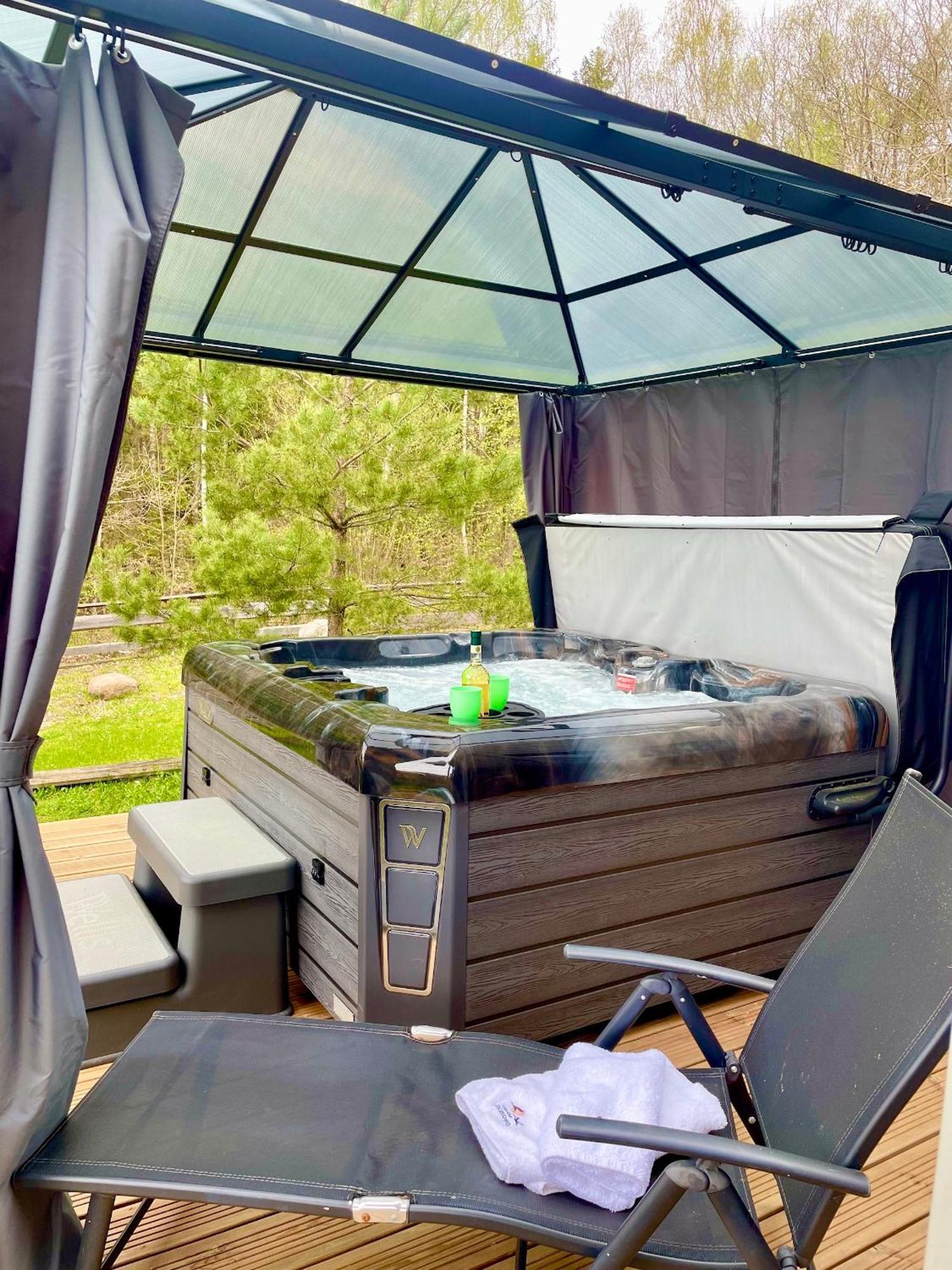 Osada Skoczkowo Komfortowe Domki Z Jacuzzi Nad Jeziorem- Sauna- Balia- Prywatny Staw Wedkarski Podiazy Exterior photo